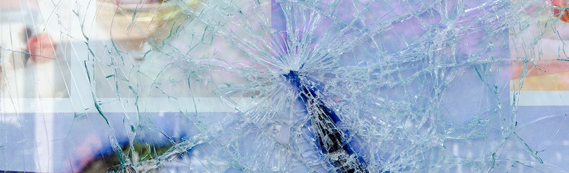 Window Broken Glass Repair in Valrico, FL