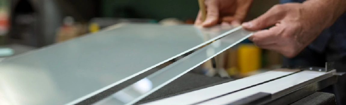 Emergency Glass Repair for Hospitality Businesses in Valrico, FL